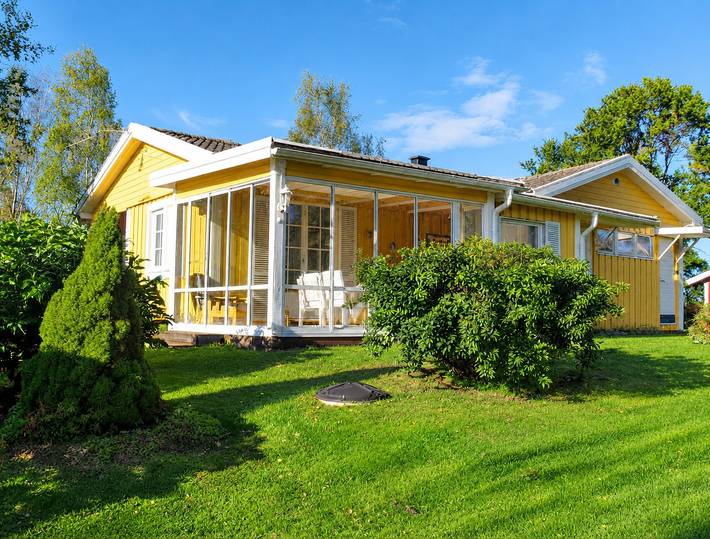 Hus för 4 Personer med terass in Torsö, Vänern