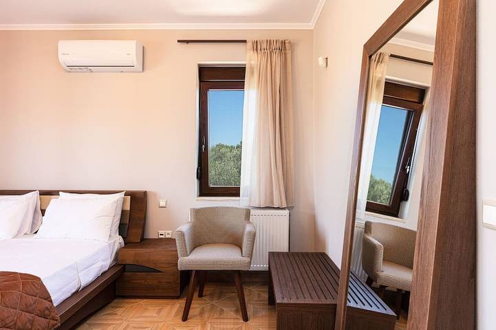 Villa en pierre avec piscine privée offrant un cadre paisible in Région de Réthymnon