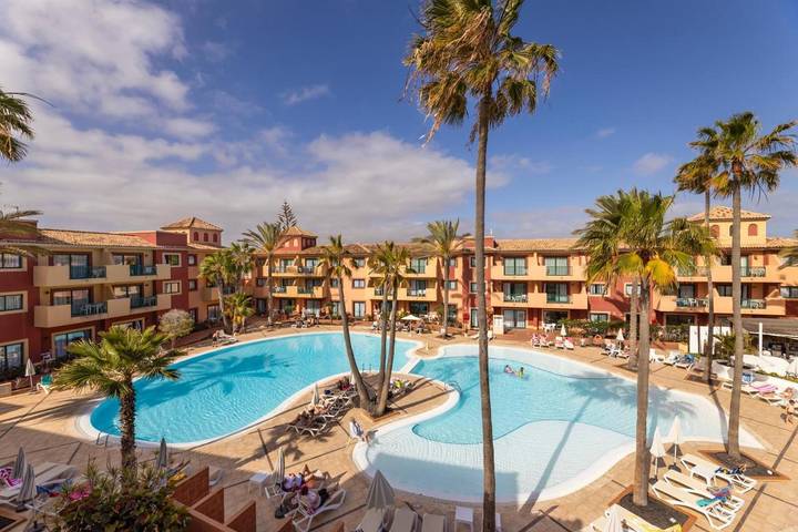 Bungalow für 3 Personen, mit Balkon und Terrasse sowie Whirlpool und Garten in Corralejo