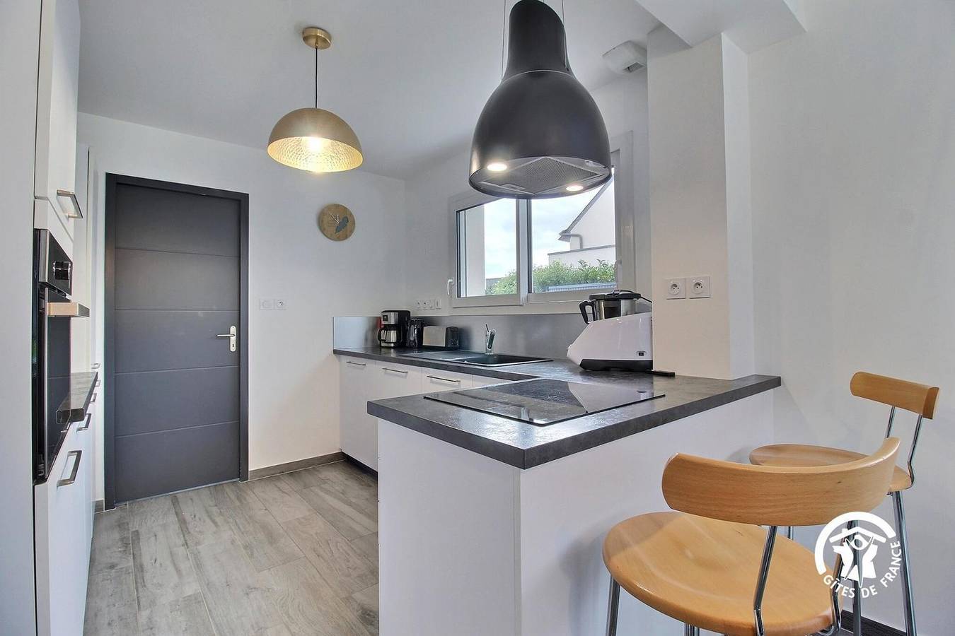 Ferienhaus mit Pool, Parkplatz und WiFi, 2km bis Grande Plage in Saint-Gildas-de-Rhuys, Côte des Mégalithes