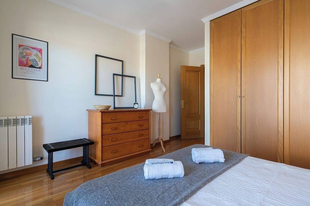 Apartamento entero, Sunny Beachside Escape by Host Wise in Povoa de Varzim, Distrito de Porto