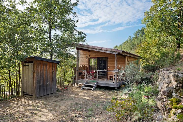 Holiday home 'Cabane de la Grande Ourse ' with mountain view and private garden in Banne, Cevennerna
