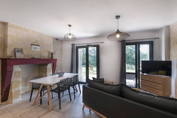 Gîte pour 6 personnes, avec Jacuzzi et Terrasse ainsi que Jardin et Piscine en Gironde - 3
