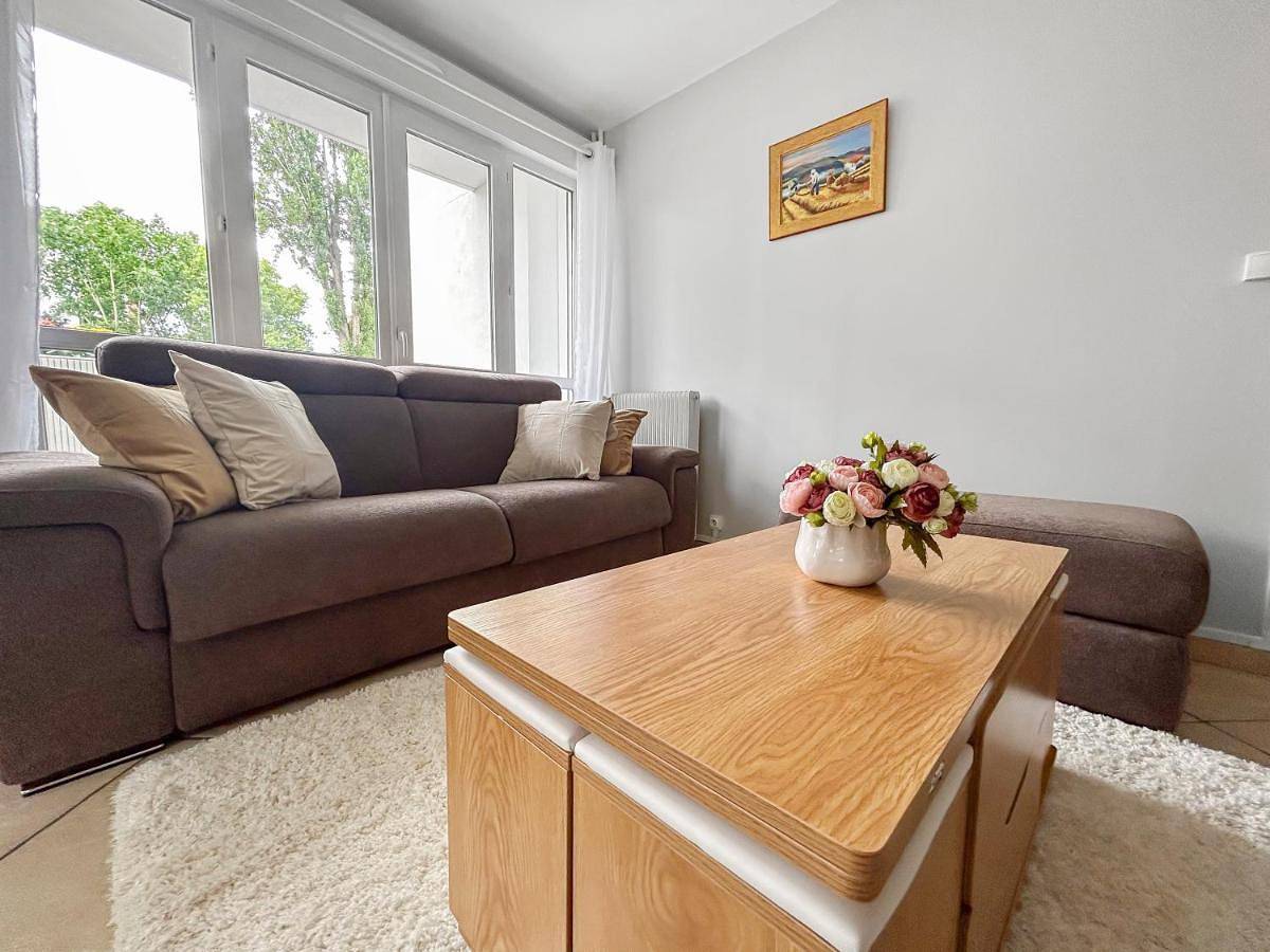 Appartement entier, Two-Bedroom Apartment with Balcony in Chilly-Mazarin, Essonne