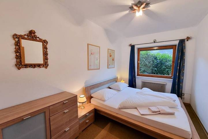 Geheel appartement, Appartementhaus Zillertal Arena - Ferienwohnung für 2 Personen in Zell am Ziller, Bezirk Schwaz