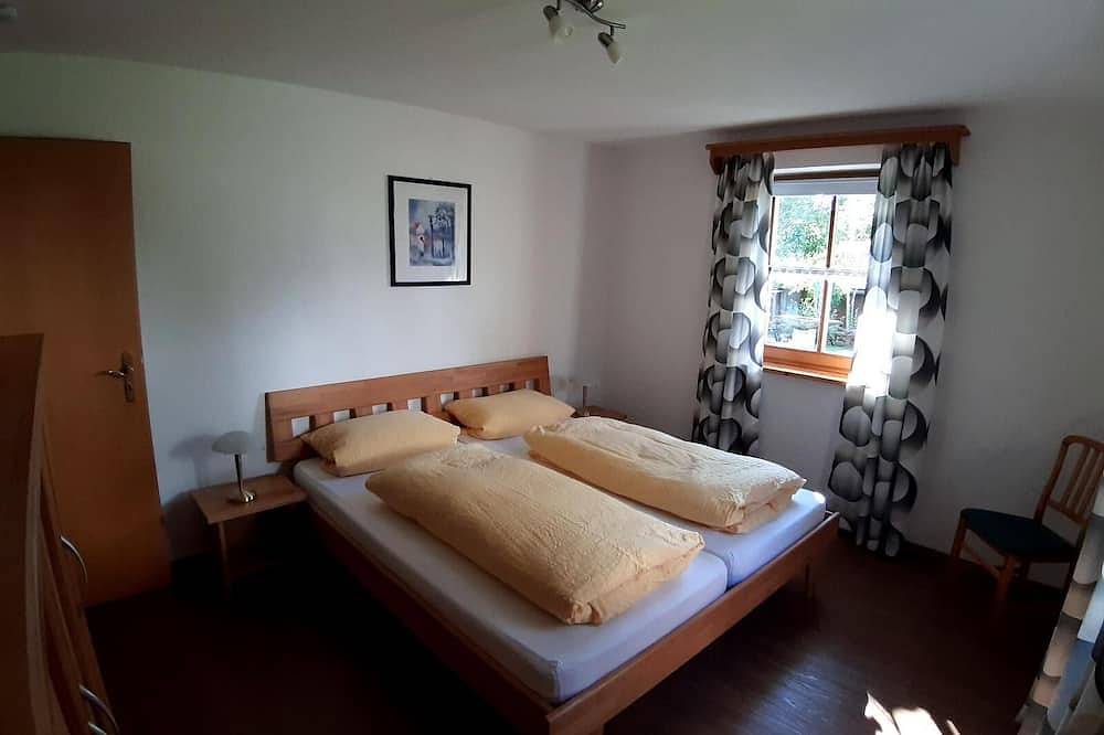 Ganze Wohnung, Ferienwohnung 2 mit 1 Schlafzimmer und Terrasse in Neuschönau, Šumava Mountains