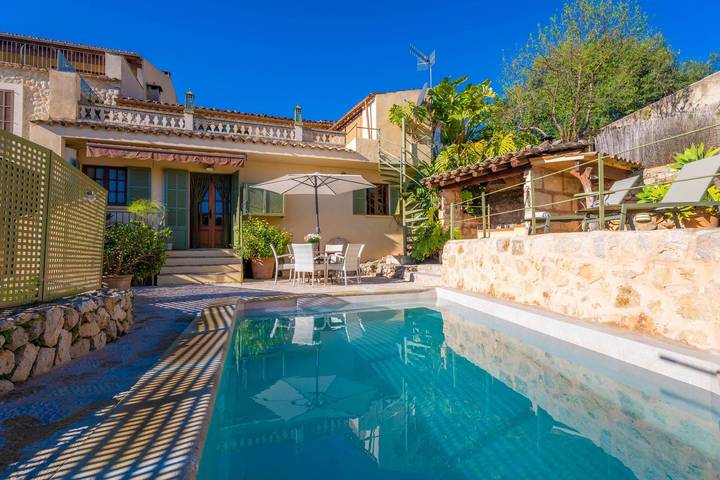 Casa de vacaciones para 6 personas, con Terraza en Selva (Mallorca)