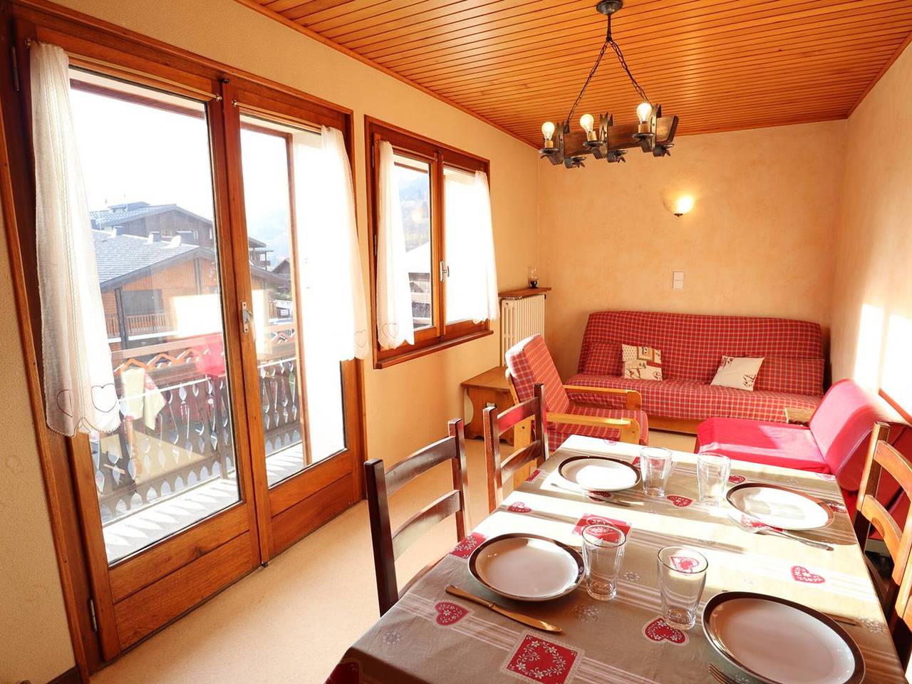 Entire apartment, 2-room apartment Les Gets - 4 ppl - Near slopes & center - Parking in Les Gets, Les Portes du Soleil
