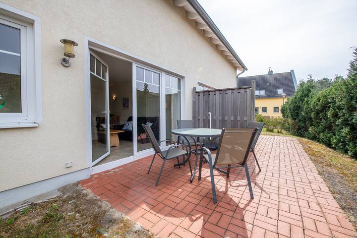 Ferienwohnung für 4 Personen, mit Terrasse und Garten in Ahlbeck - 2