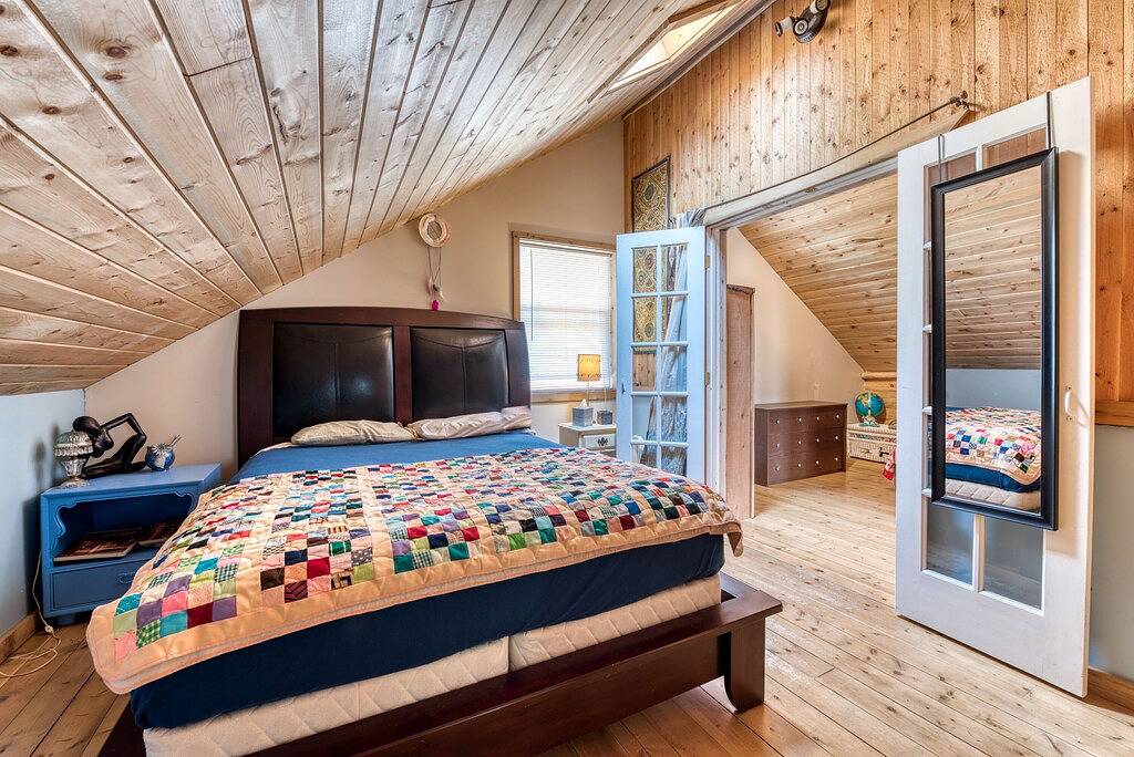 Sula Mountain Retreat with Hot Tub and Fun-filled Shop in Ravalli County