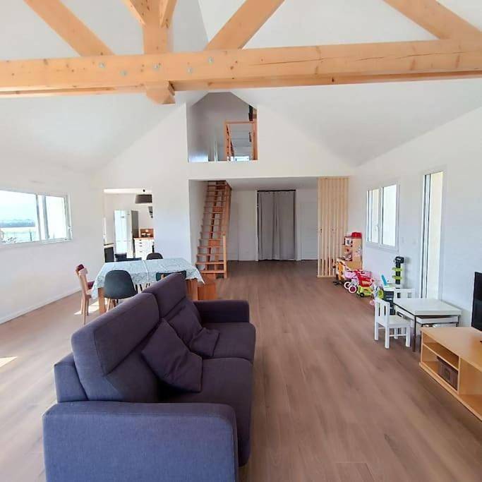 Location de vacances pour 6 personnes, avec vue et jardin à Favières (Seine-et-Marne)