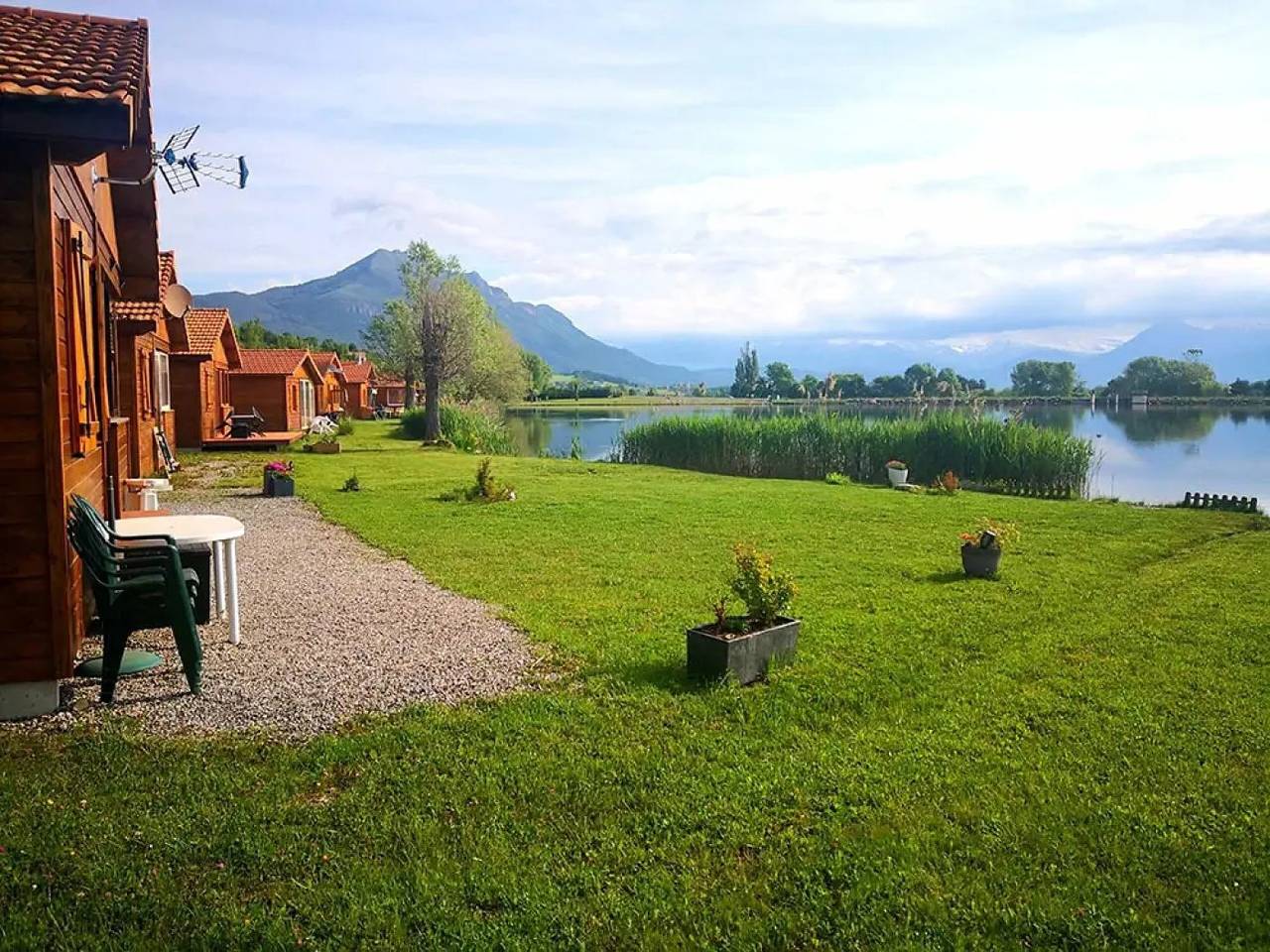 Zecamping 2* locatif Tv 26m2 2 pers in La Freissinouse, Gap region