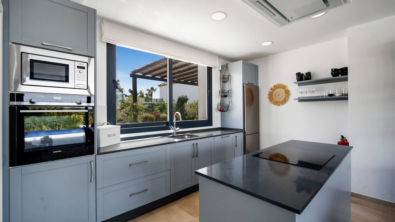 -35% // Villa Sander in La Gaspara, Estepona