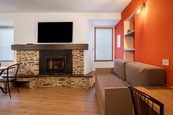 Holiday Home 'Rosso' with Mountain View, Wi-Fi and Air Conditioning in Torchione-Moia, Albosaggia