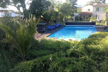 Maison De Vacances pour 16 Personnes dans Peynier, Région d'Aix-en-Provence, Photo 4