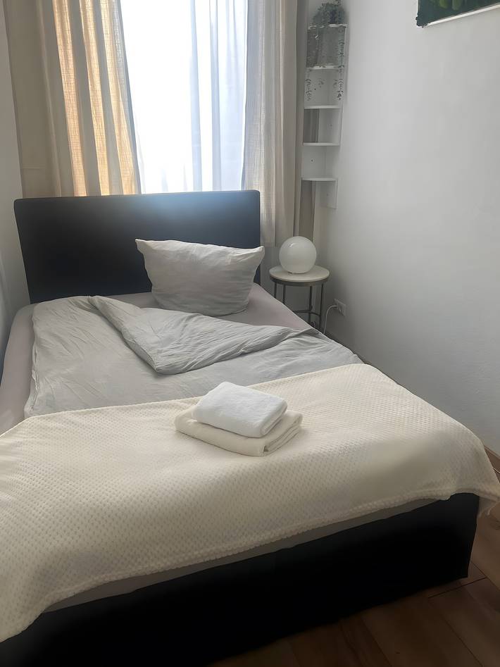 Apartment 'City  with Private Parking' with Wi-Fi