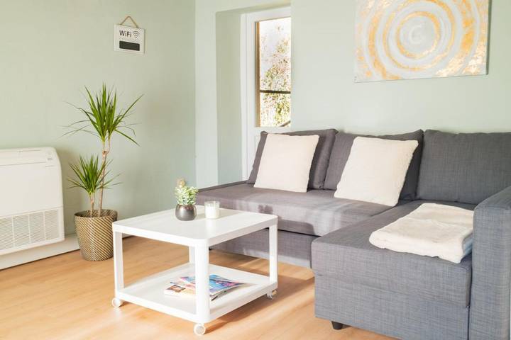 Gîte pour 2 personnes, avec jardin ainsi que terrasse et jacuzzi à La Roche-en-Ardenne - 2