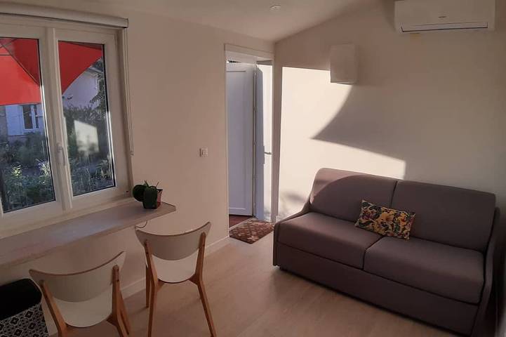 Ferienwohnung für 2 Personen, mit Terrasse und Garten in Toulon - 4