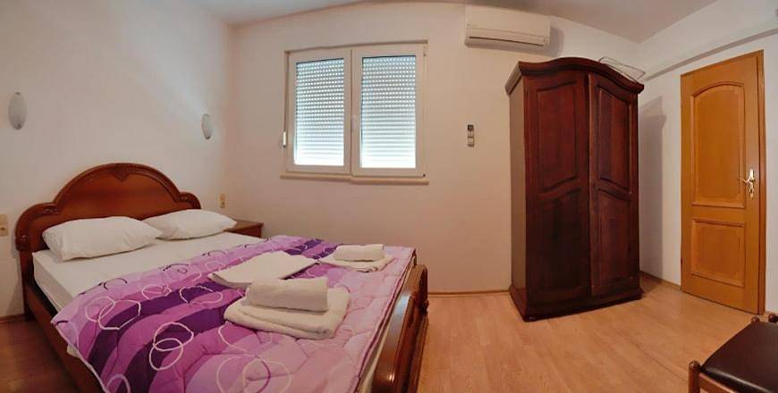Chambre d’hôte pour 2 personnes, avec vue et terrasse