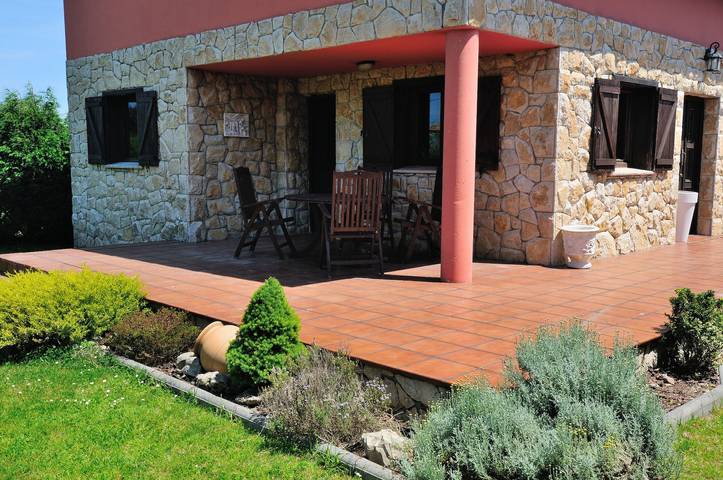 Ferienhaus für 6 Personen, mit Terrasse und Garten - 1