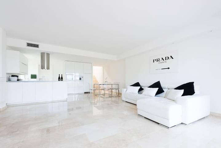 Apartamento para 7 personas, con piscina y balcón en Roca Llisa