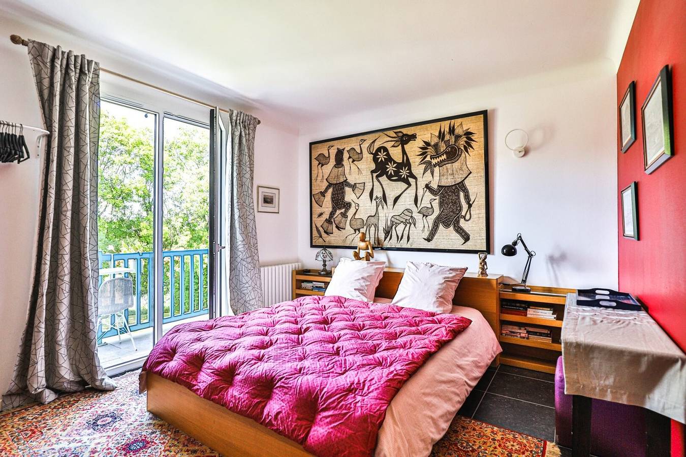 Chambre d'hôtes 'Txori Etxea - Chambre Rouge' avec piscine, petit-déjeuner, terrasse in Arcangues, Région de Bayonne