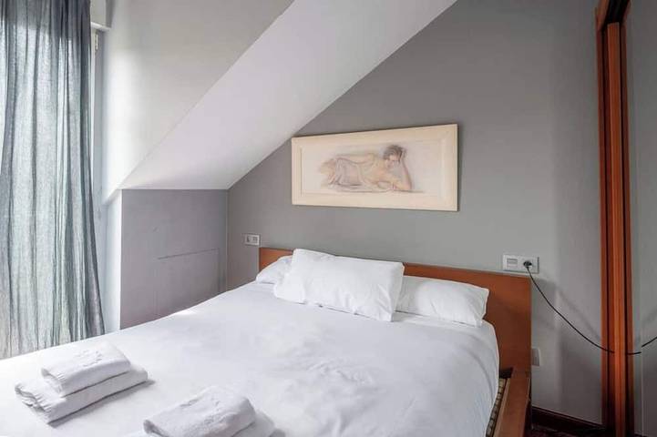 Ganze Wohnung, Chalet adosado con piscina terraza y garaje in Castro Urdiales (Kantabrien), Castro-Urdiales