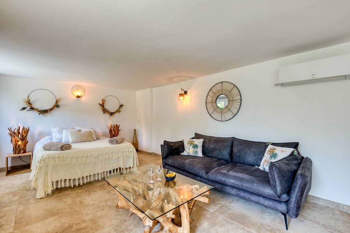 Studio entier, Carignan - gîtes du mas des jeux in Saint-Laurent-d'Aigouze, Côte méditerranéenne (France)