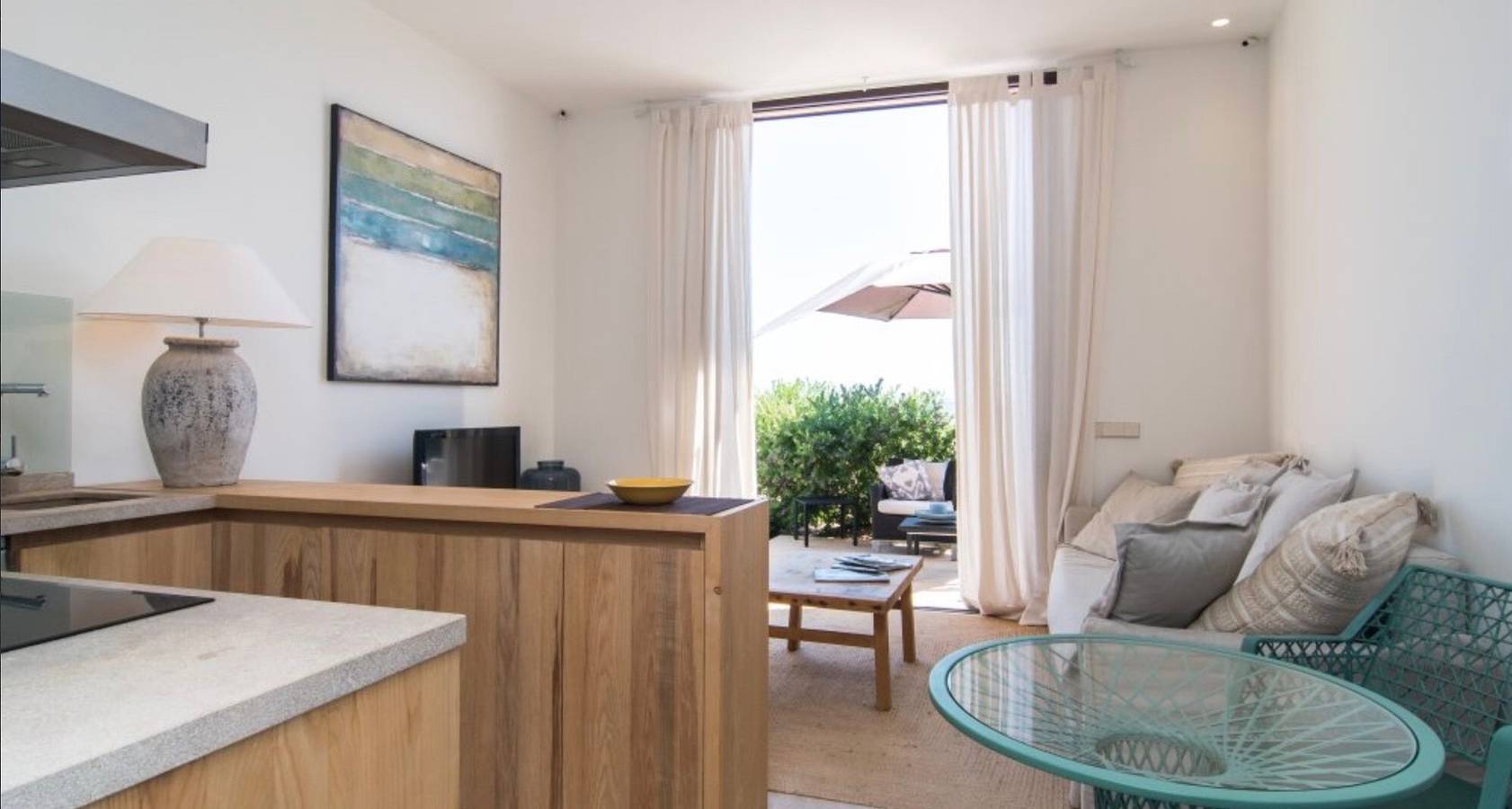 Ganze Wohnung, Exklusive Meerblick-Wohnung mit Pool und Chill-out-Bereich in Colònia de Sant Jordi, Ses Salines