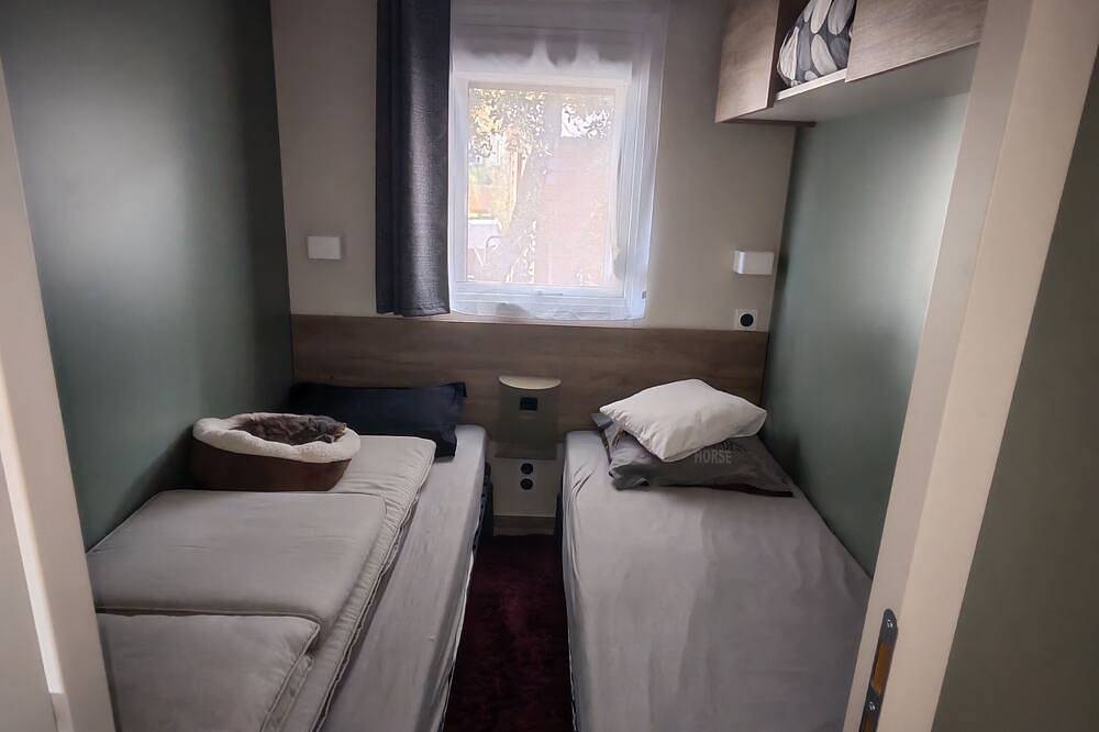 Mobile home rental in a leisure residence in Rocbaron, Región Brignoles