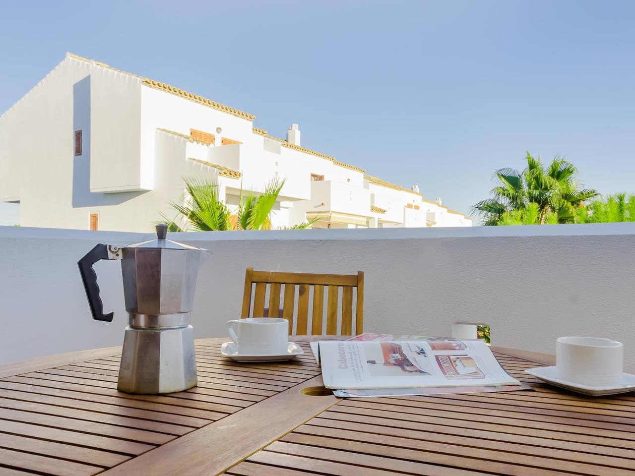 Entire holiday apartment, With pool, 600 mts from La Barrosa beach in Playa La Barrosa, Chiclana de la Frontera