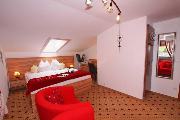 Ganze Ferienwohnung, Appartement 5 "s' Nestl" in Karwendel (Tirol), Achenkirch