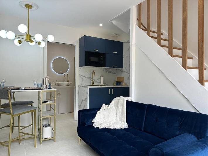 Location de vacances pour 2 personnes, avec Terrasse et Vue dans La Charmee