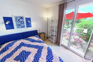 Chambre d’hôte pour 2 personnes, avec piscine et jardin à Flayosc