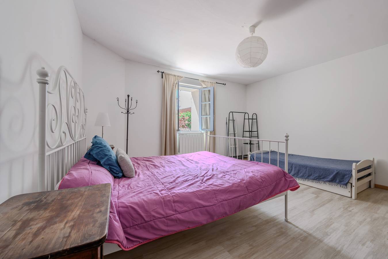 Chambre chez l'habitant in Villes-sur-Auzon, Parc naturel régional du Mont-Ventoux