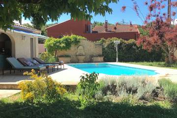 Cottage pour 6 personnes, avec jardin et terrasse à Peyrolles-en-Provence