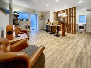 Holiday Rental for 10 People in Stirling, Stirling region, Photo 4