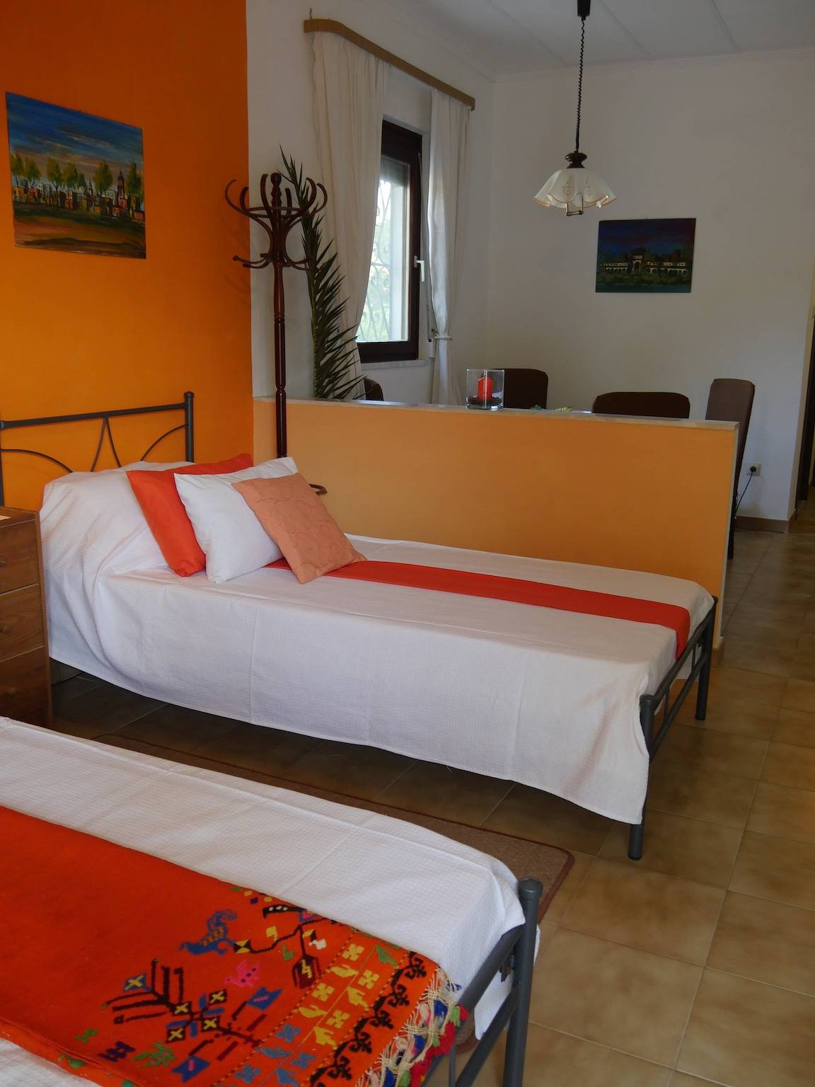 Entire apartment, Apartment 'Helios Rhodos 1' with Private Terrace, Wi-Fi and Air Conditioning in Kallithea Springs, Rhodes