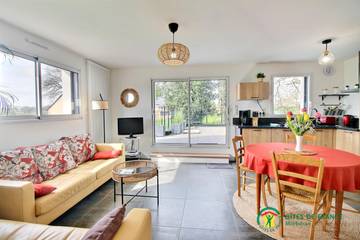 Gîte pour 4 personnes, avec jardin à Férel