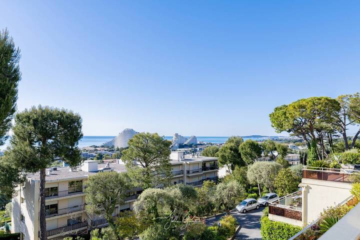 Gîte pour 5 personnes, avec piscine à Villeneuve-Loubet - 2