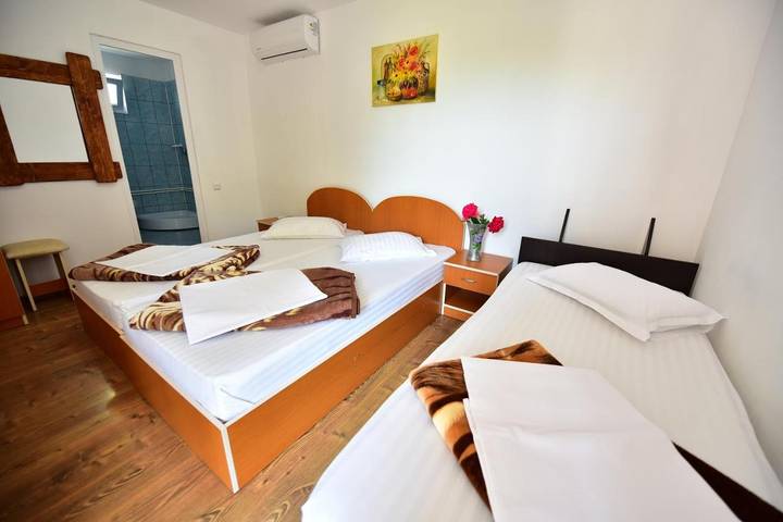 Maison d’hôte pour 3 personnes, avec vue et jardin, animaux acceptés dans Constanța - 3