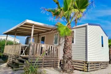 Bungalow pour 6 personnes, avec piscine et jardin, animaux acceptés dans l' Hérault