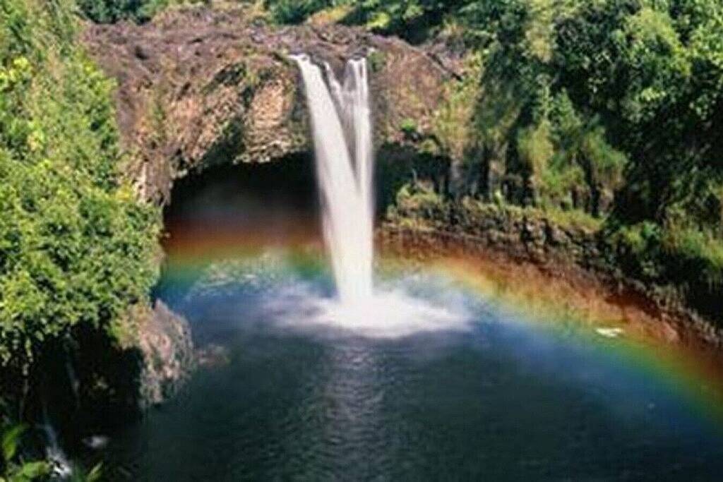 Somewhere Over Rainbow Loft - Hilo New in Hilo, North Hilo