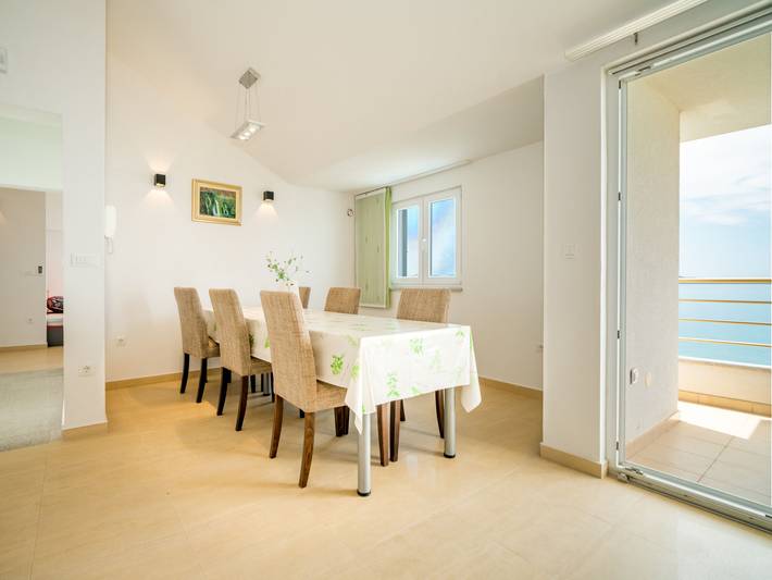 Ferienhaus für 12 Personen, mit Terrasse in Petrcane - 4