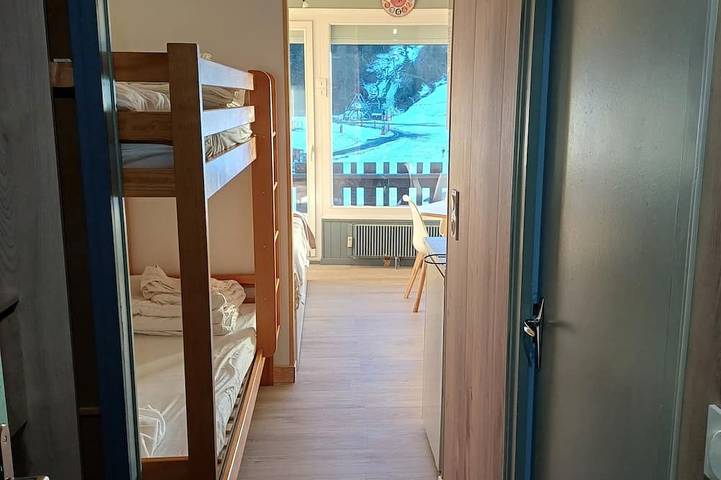 Gîte pour 4 personnes, avec balcon à Laveissière - 2