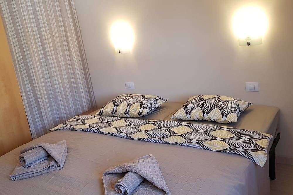 Apartamento entero, Bonito apartamento de 2 dormitorios y 2 baños en el centro de Arona in Arona , Tenerife Sur