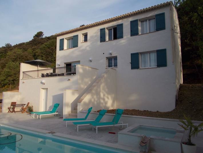 Location de vacances pour 16 personnes, avec terrasse et piscine à Allemagne-en-Provence - 2