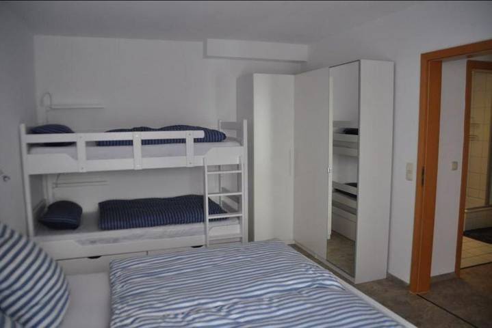 Ferienwohnung für 4 Personen, mit Balkon, mit Haustier in Orth - 3