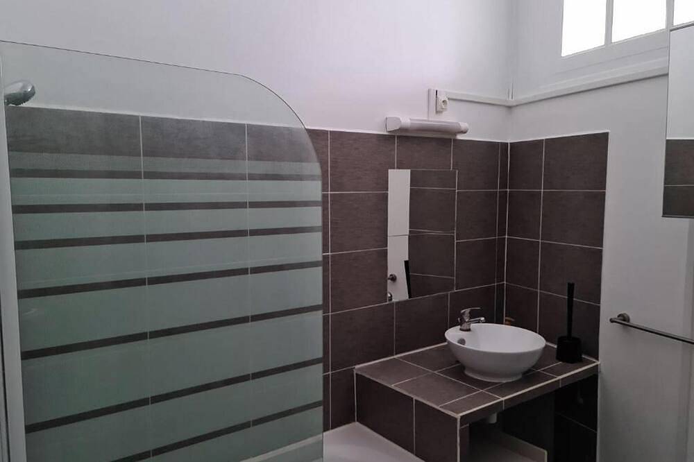 Entire apartment, Homerez - Apt. Beaugency modern in Beaugency, Loire Valley