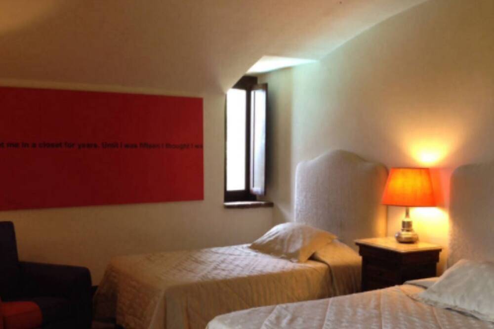 Charmante und schöne Villa in Umbrien mit privatem Pool, großen Gärten und Parkplätzen in Massa Martana, Perugia Provinz